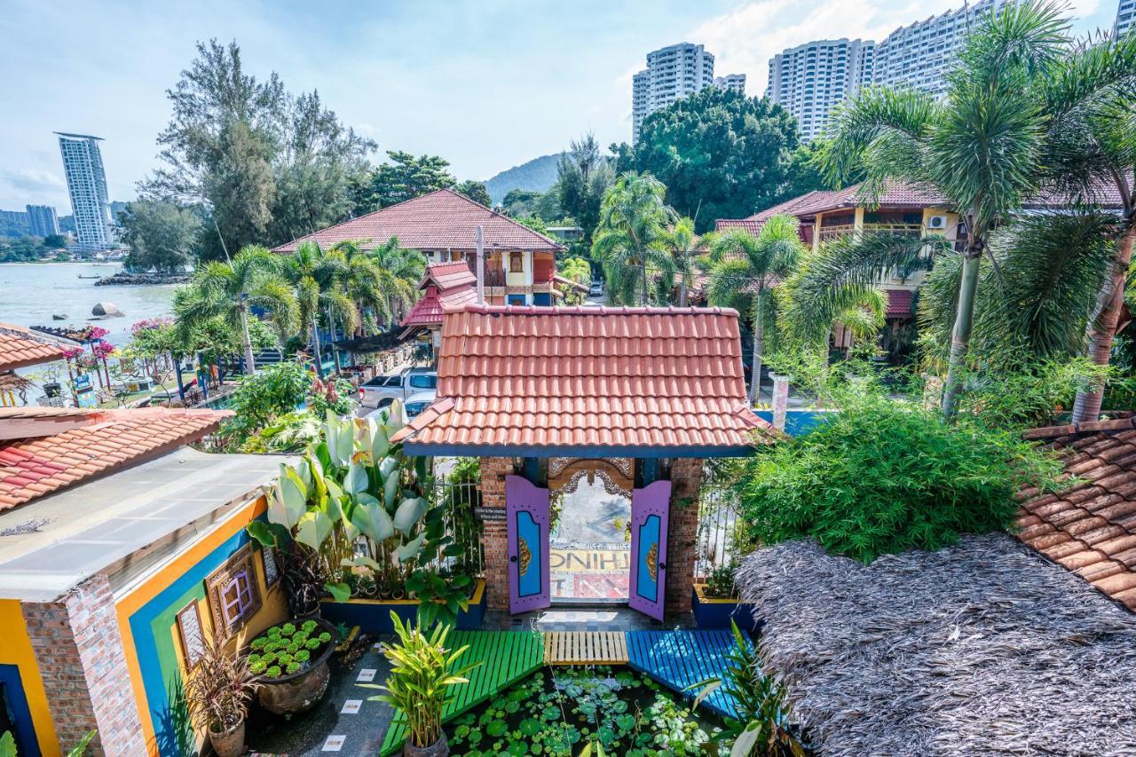 Lost Paradise Resort Batu Feringgi Exterior foto