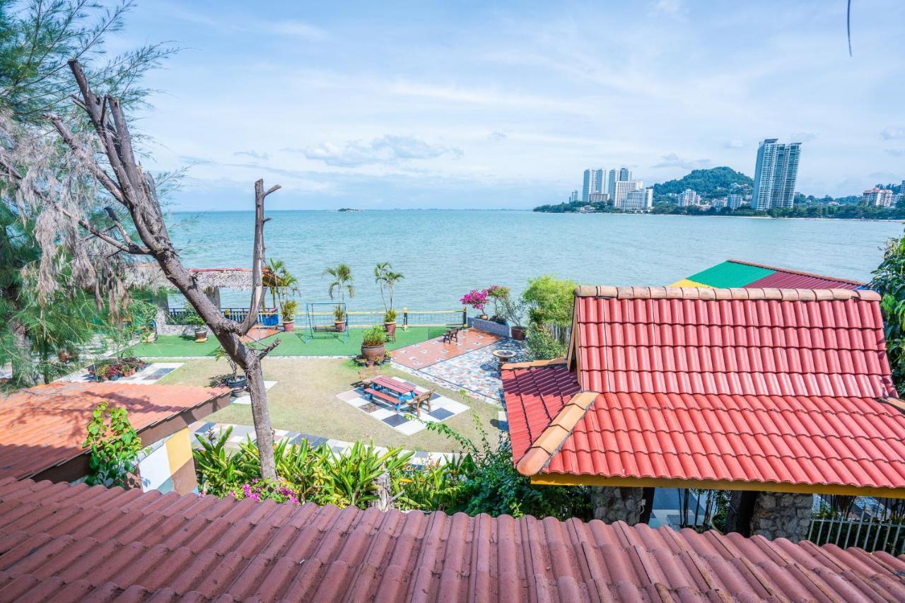 Lost Paradise Resort Batu Feringgi Exterior foto