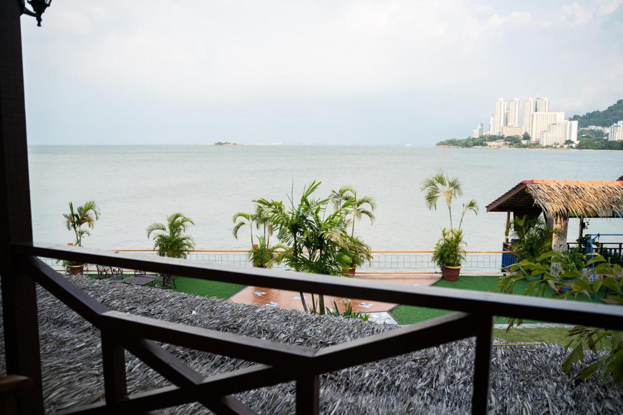Lost Paradise Resort Batu Feringgi Exterior foto
