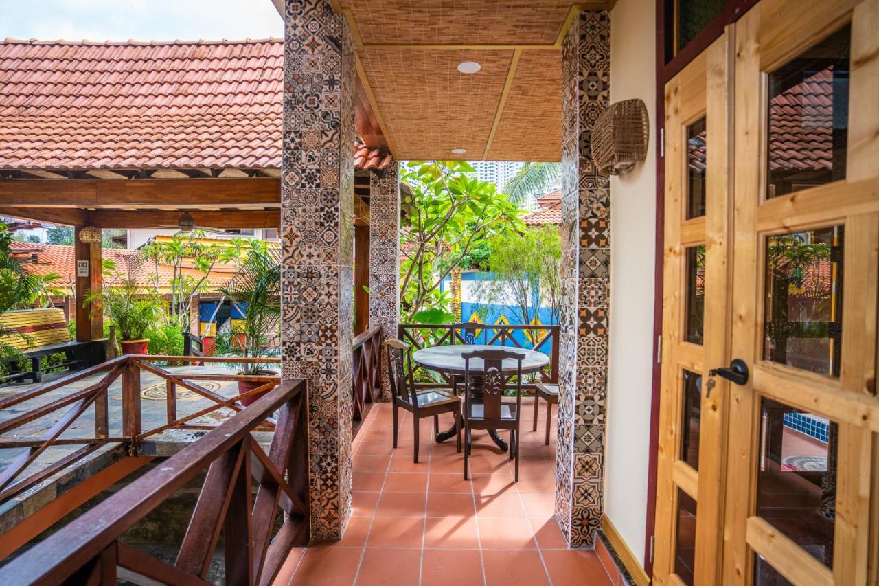 Lost Paradise Resort Batu Feringgi Exterior foto