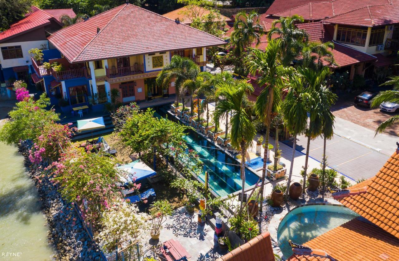 Lost Paradise Resort Batu Feringgi Exterior foto